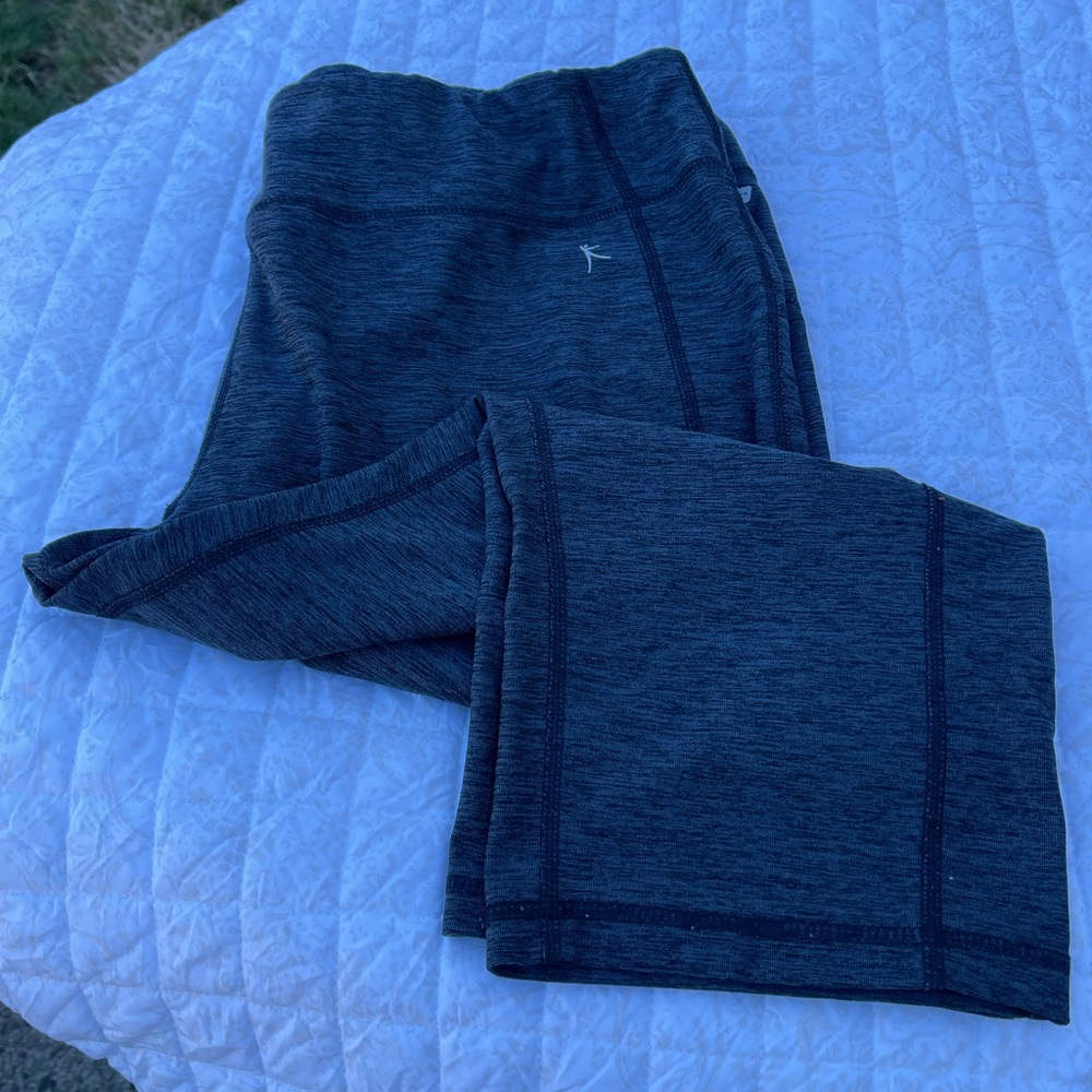 Danskin Now Carpi Length Legging Extra Large 16-18 - Picture 11 of 14